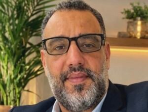 الأستاذ محمد غازي