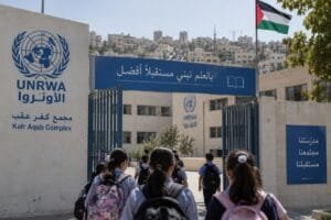 مدرسة الأونروا بمجمع كفر عقب